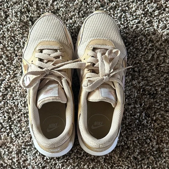 Nike Women's Air Max 90 Tan and Pink Camo Sneakers - Picture 4 of 7